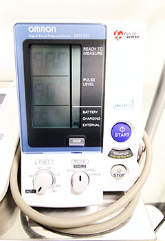 デジタル自動血圧計